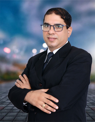 Advocate Naresh Kalra, founder of NRI Legal Services India, MCA LLB with 20+ years of legal experience